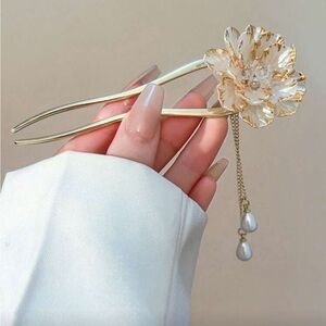 Gold Floral Pearl Drop Hair Fork